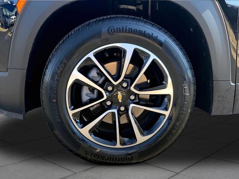 Used 2024 Chevrolet TrailBlazer LT FWD image 11