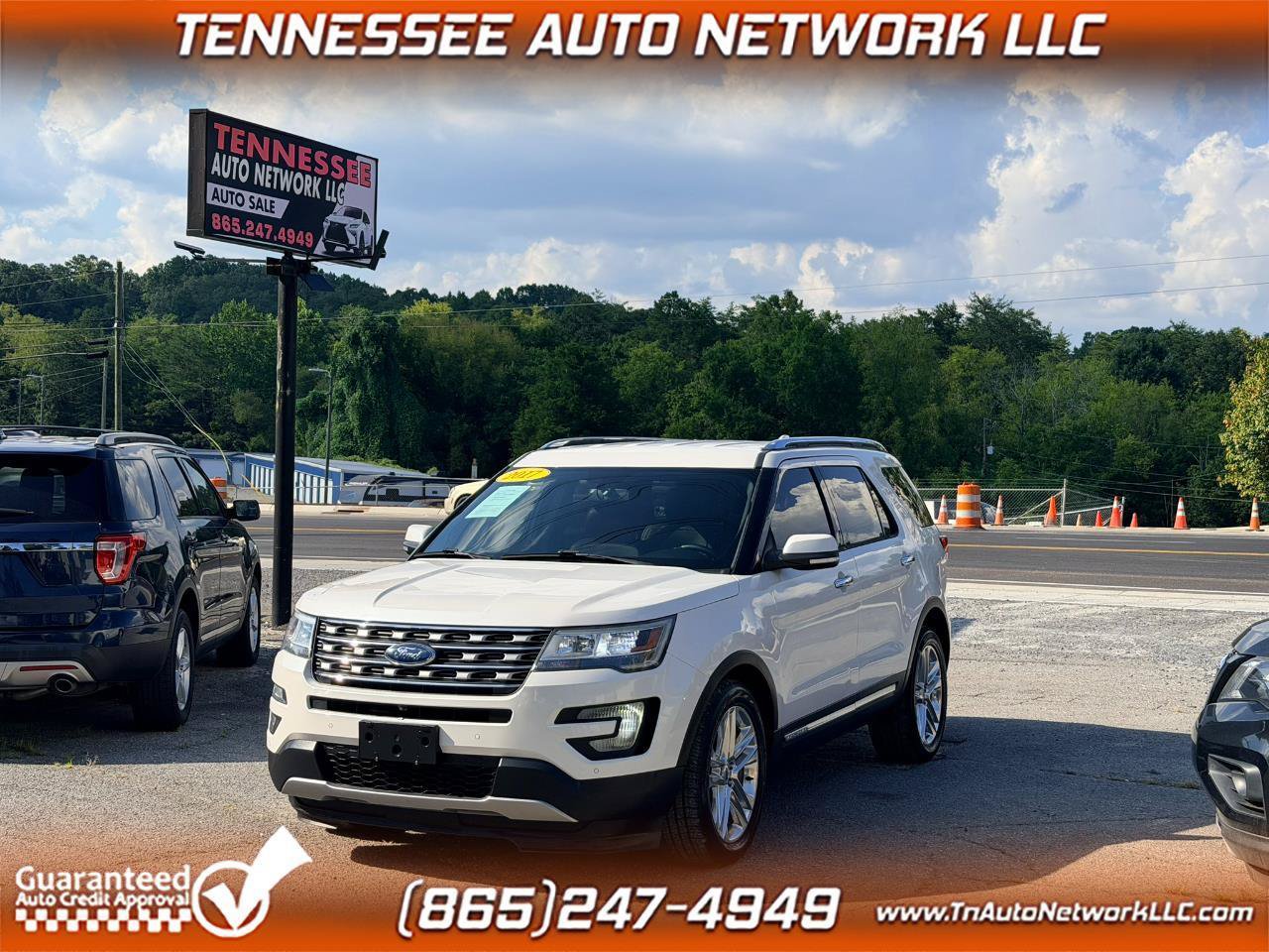 Used 2017 Ford Explorer Limited FWD image 1