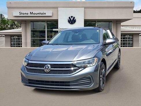 Certified 2023 Volkswagen Jetta SE FWD image 1