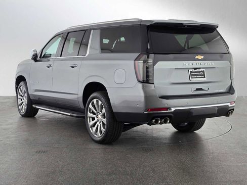 New 2025 Chevrolet Suburban Premier image 5
