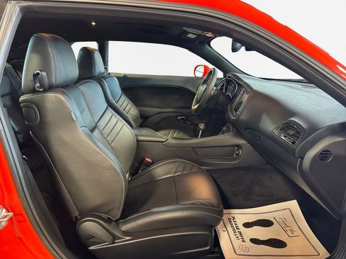 Used 2016 Dodge Challenger SRT Hellcat RWD image 26