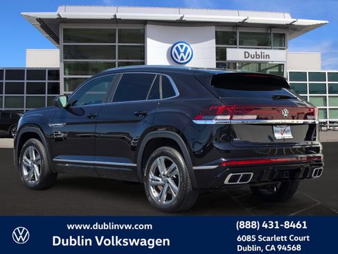 Certified 2024 Volkswagen Atlas Cross Sport SEL R-Line AWD/4WD image 6