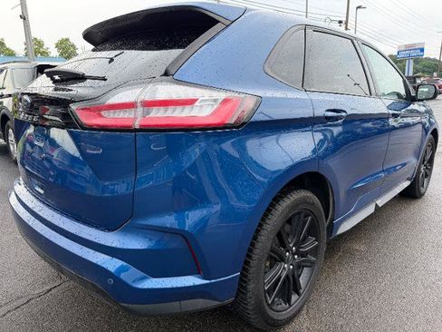 Certified 2022 Ford Edge ST-Line AWD/4WD image 2