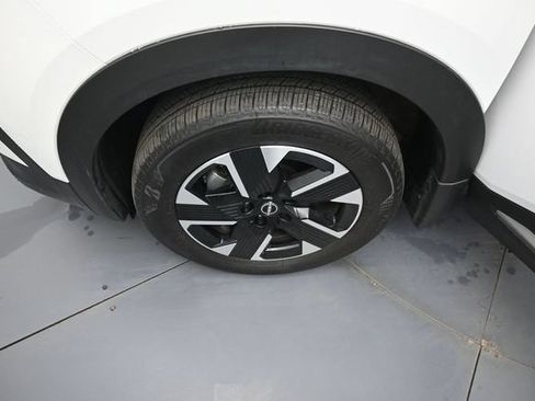 Certified 2025 Nissan Kicks SR AWD/4WD image 34