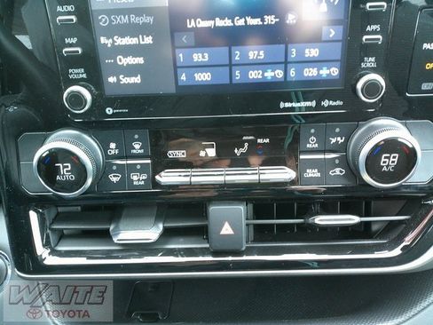 Certified 2022 Toyota Highlander LE image 17