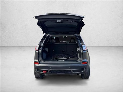 Used 2019 Jeep Cherokee Trailhawk w/ Cold Weather Group image 7