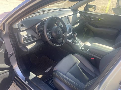 Used 2025 Subaru Outback Onyx Edition image 6