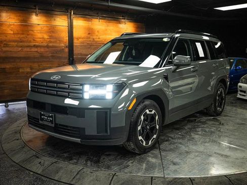 Used 2024 Hyundai Santa Fe SEL image 2