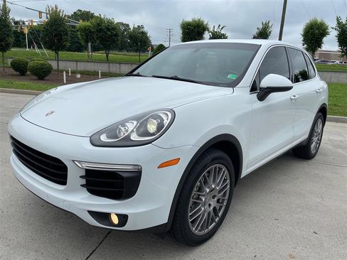 Used 2015 Porsche Cayenne S image 49