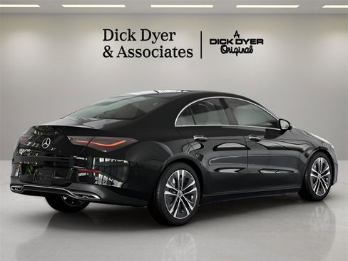 Used 2025 Mercedes-Benz CLA 250 image 12