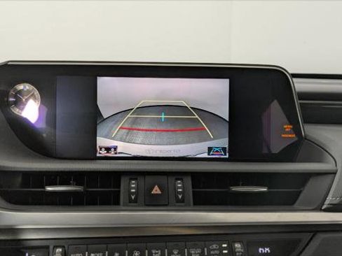 Used 2019 Lexus ES 300h w/ Premium Package FWD image 31