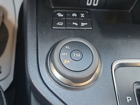 Used 2023 Ford Ranger Lariat w/ Tremor Off-Road Package image 27