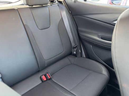 Used 2025 Buick Encore GX Preferred AWD/4WD image 37