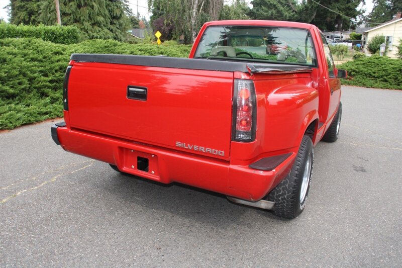 Used 1993 Chevrolet Silverado 1500 2WD Regular Cab image 3