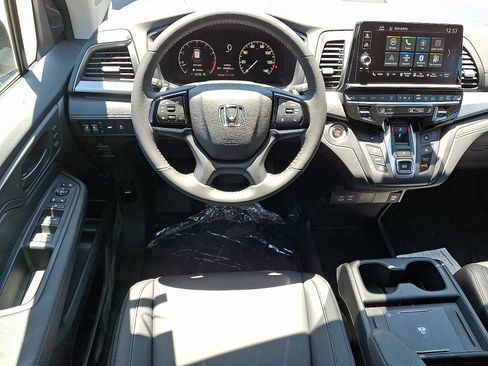 New 2026 Honda Odyssey EX-L image 9