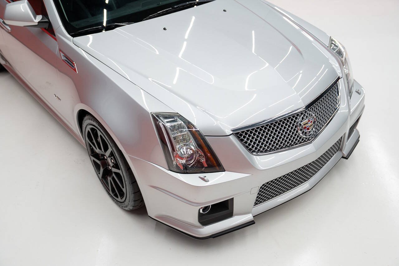 Used 2010 Cadillac CTS V RWD image 7
