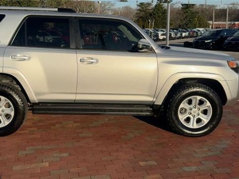 Used 2022 Toyota 4Runner SR5 Premium image 4