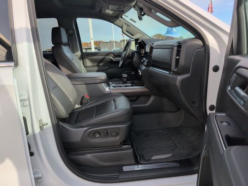 Used 2023 GMC Sierra 1500 SLT w/ SLT Premium Plus Package image 34