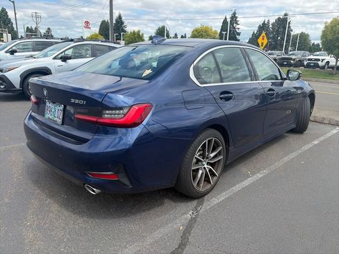 Used 2019 BMW 330i xDrive Sedan w/ Premium Package AWD/4WD image 5