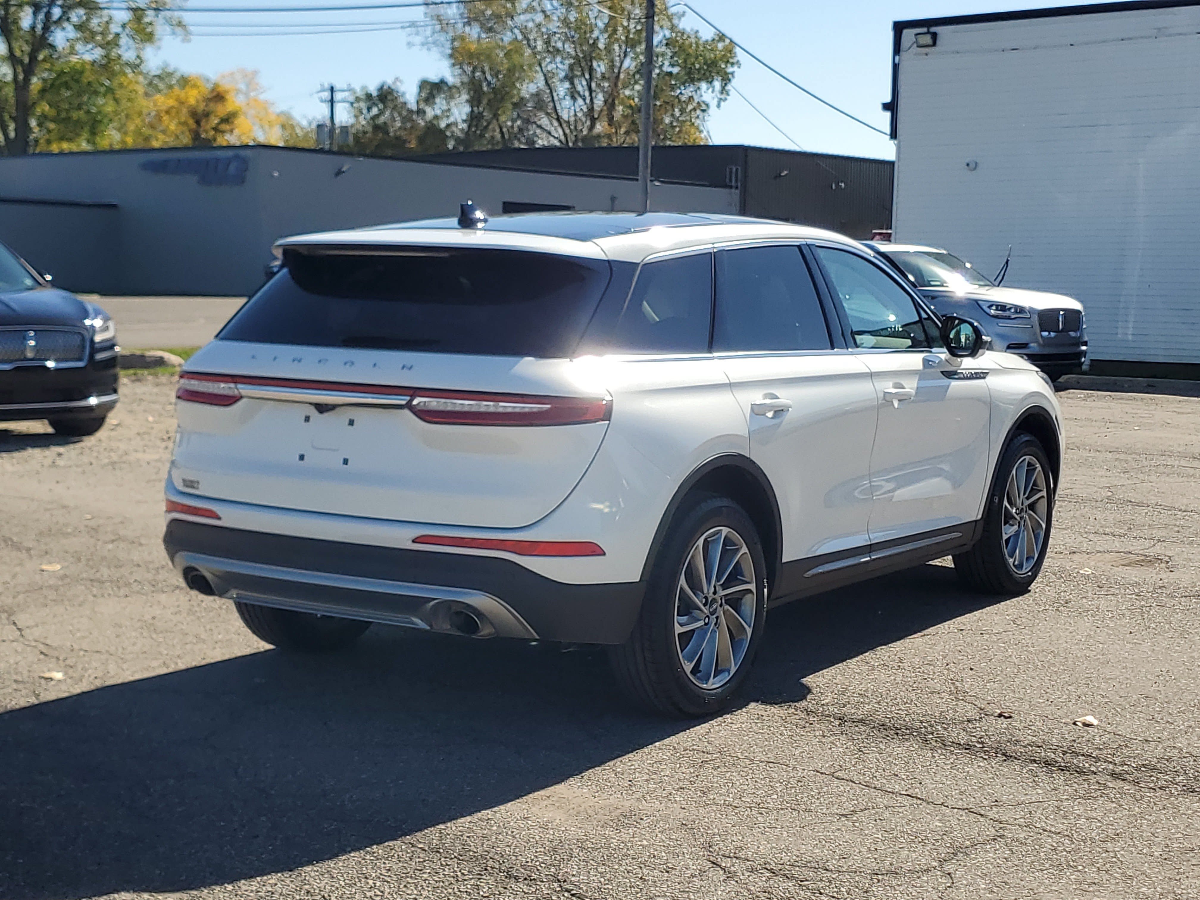 Certified 2024 Lincoln Corsair AWD w/ Equipment Group 101A image 6