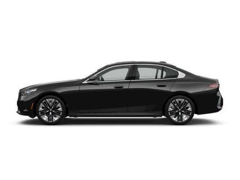 Used 2025 BMW 530i 530i w/ Premium Package image 4