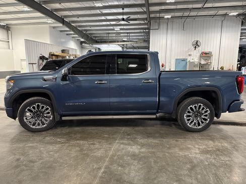 Used 2025 GMC Sierra 1500 Denali Ultimate AWD/4WD image 6