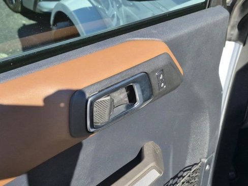 Used 2023 Ford Bronco Outer Banks image 12