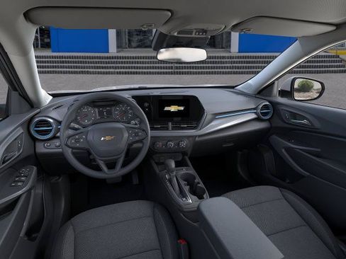 New 2026 Chevrolet Trax LS w/ LS Convenience Package FWD image 39