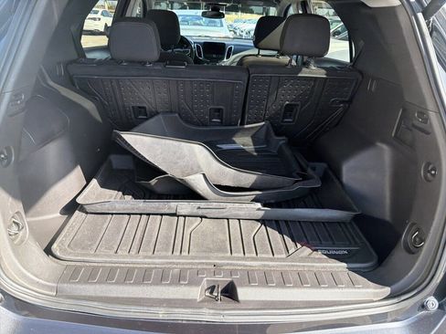 Used 2023 Chevrolet Equinox LT image 6