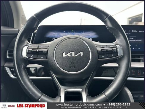 Used 2025 Kia Sportage SX AWD/4WD image 22