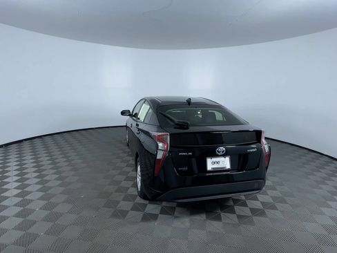 Used 2016 Toyota Prius Two FWD image 7