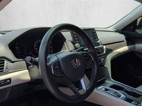 Used 2019 Honda Accord Touring image 9