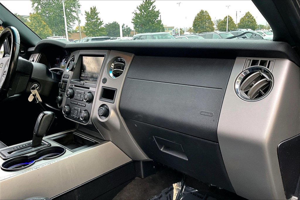Used 2015 Ford Expedition EL XLT w/ Equipment Group 202A AWD/4WD image 24