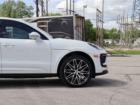 New 2026 Porsche Macan AWD/4WD image 8