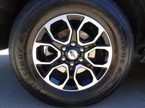 Certified 2023 Ford Expedition XLT image 7