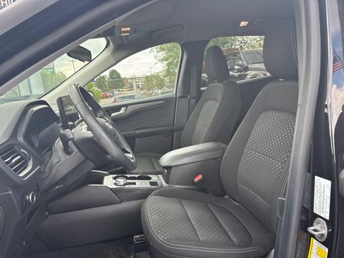 Used 2023 Ford Escape Active w/ Tech Pack #2 AWD/4WD image 9