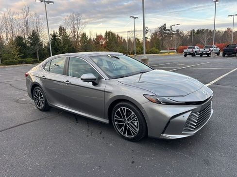 New 2026 Toyota Camry XLE w/ Premium Plus Package FWD image 31