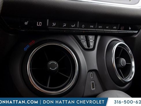 Used 2025 Chevrolet Blazer LT AWD/4WD image 9