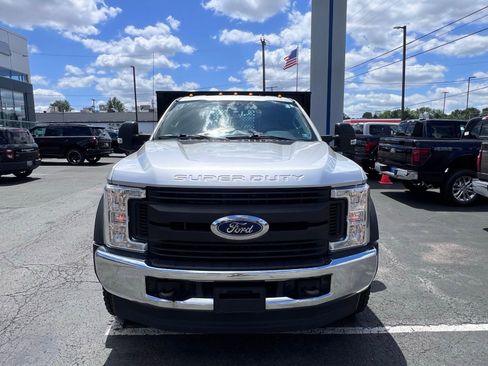 Used 2017 Ford F550 4x4 Regular Cab Super Duty image 2