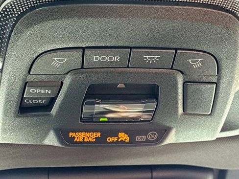 Used 2025 Toyota Crown Signia w/ Advanced Technology Package image 40