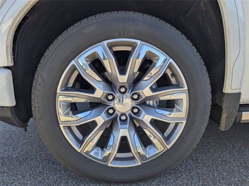 New 2026 GMC Sierra 1500 Denali w/ Denali Reserve Package AWD/4WD image 9