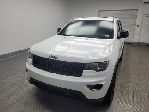 Used 2019 Jeep Grand Cherokee Laredo image 15