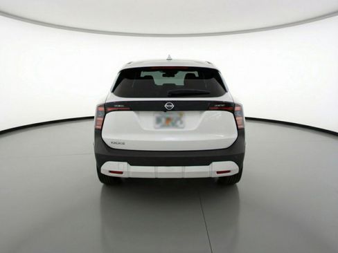 Used 2025 Nissan Kicks SV image 7