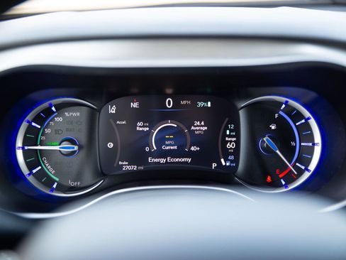 Used 2023 Chrysler Pacifica Limited w/ S Appearance Package image 12