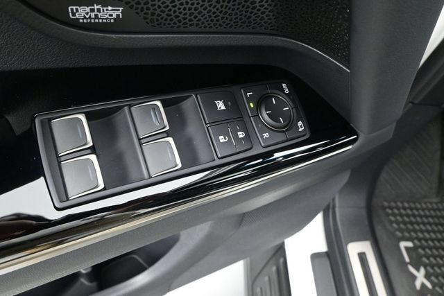 Used 2025 Lexus LX 700h Overtrail AWD/4WD image 10