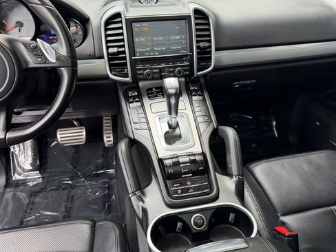 Used 2013 Porsche Cayenne GTS AWD/4WD image 43