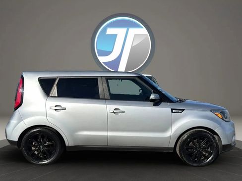 Used 2019 Kia Soul + w/ Primo Package image 3