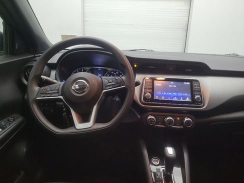 Used 2020 Nissan Kicks S FWD image 22