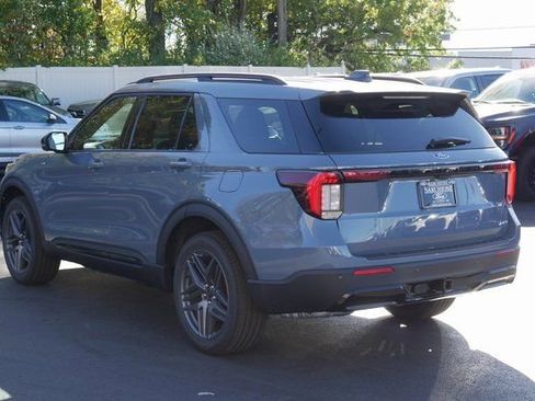 New 2026 Ford Explorer ST-Line w/ ST-Line Street Pack image 10