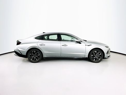Used 2025 Hyundai Sonata SEL FWD image 10